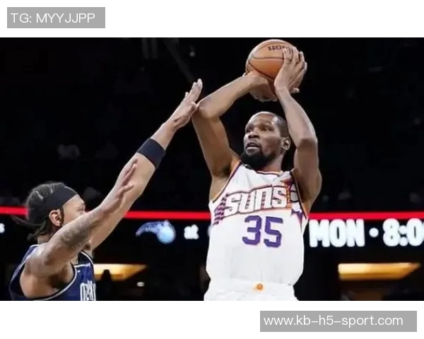 杜兰特第三节状态低迷仅得5分目前全场22分5板2帽表现分析